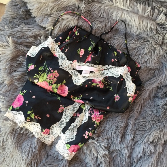 Victoria's Secret Other - {VS}• Floral Lace Lingerie Slip